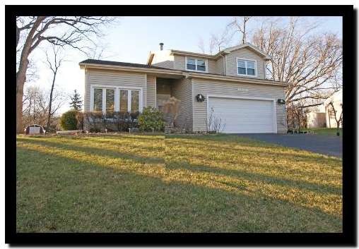 411 Stewart St, Batavia, IL 60510 - photo 1