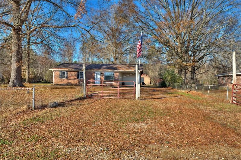 1089 Fairview Rd NW, Calhoun, GA 30701 - photo 1
