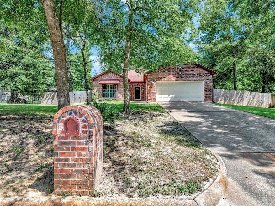 526 Northern Oak St, Nacogdoches, TX 75964 - photo 1