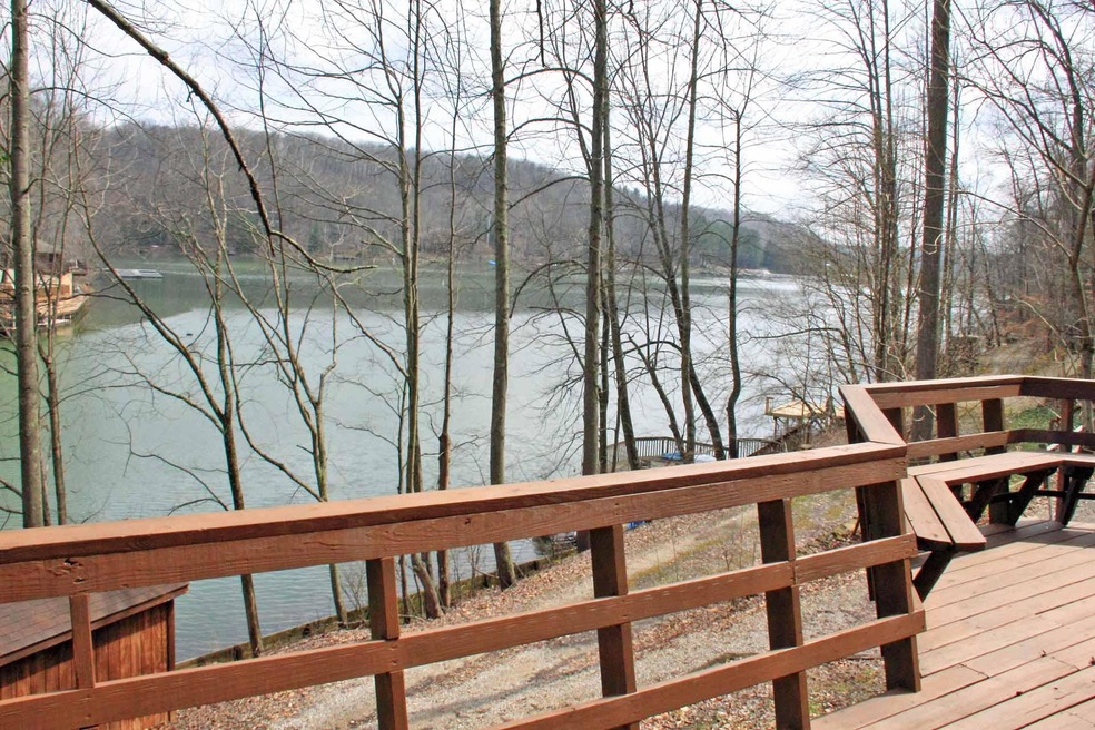 1048 Taos Ln, Sugar Grove, OH 43155 - photo 1