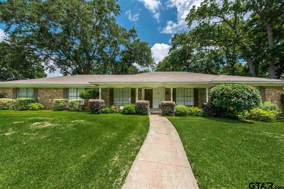 1804 Glen Arbor Dr, Tyler, TX 75703 - photo 1