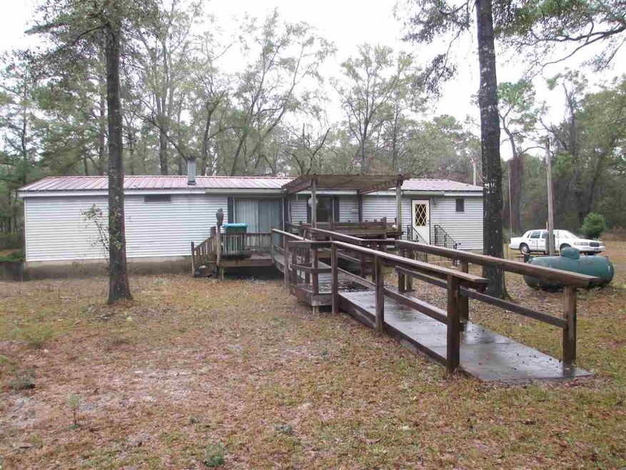 91 Nine Gables Ln, Crawfordville, FL 32327 - photo 1