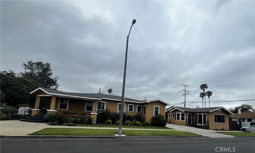 3553 Cimarron St, Los Angeles, CA 90018 - photo 1