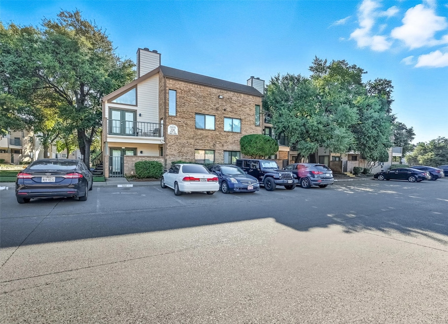 2311 Basil Dr unit C105, Arlington, TX 76006 - photo 1