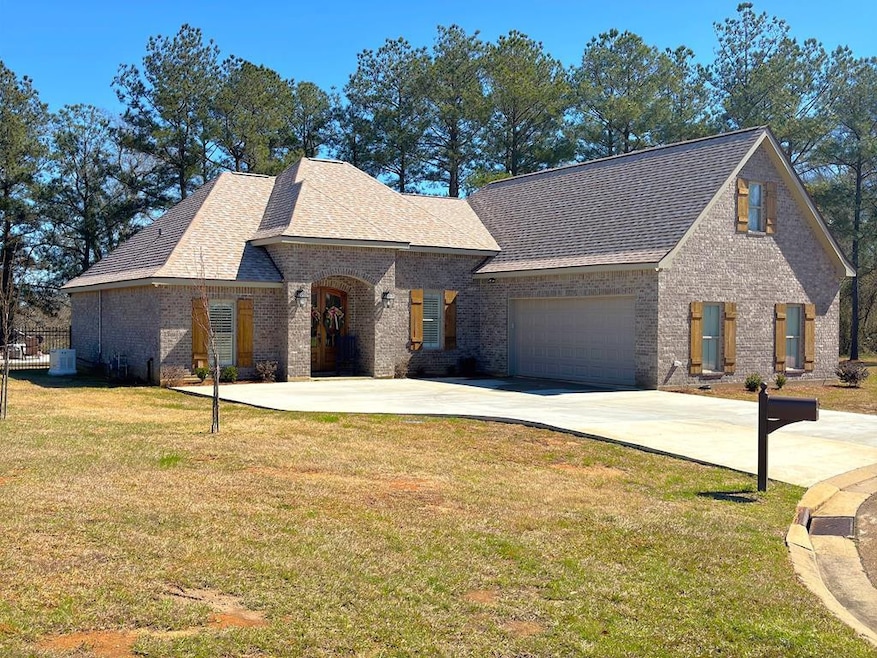 1021 Fairway Cove, McComb, MS 39648 - photo 1