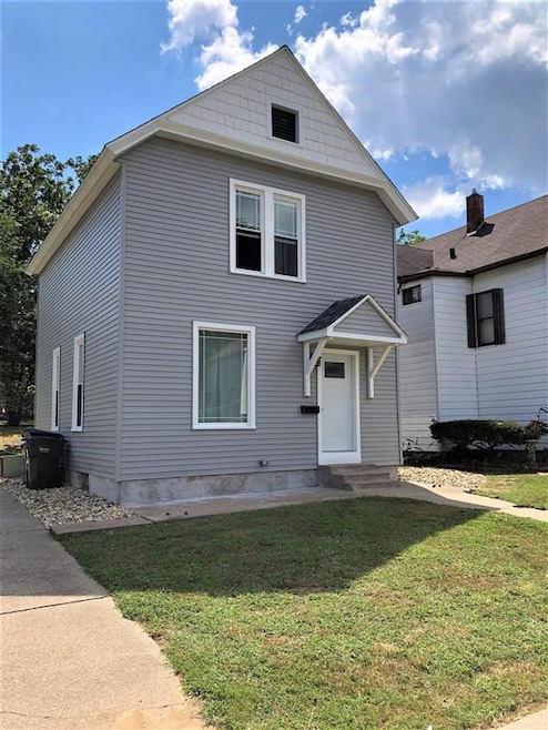 813 E 15th St, Davenport, IA 52803 - photo 1