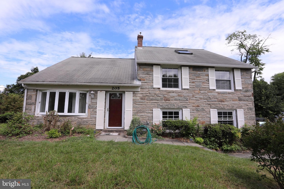 205 Governors Dr, Wallingford, PA 19086 - photo 1
