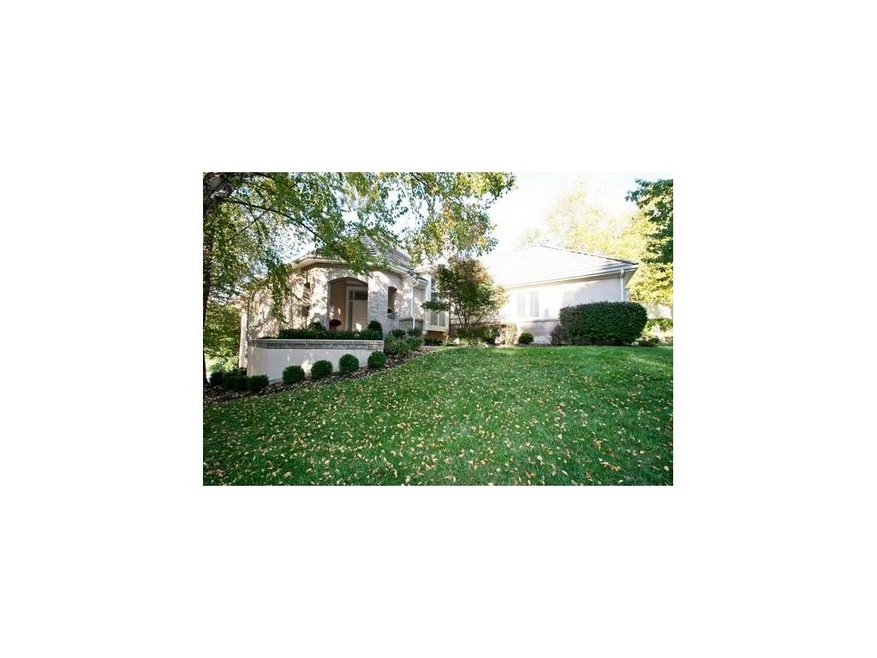 4622 North Holly Court