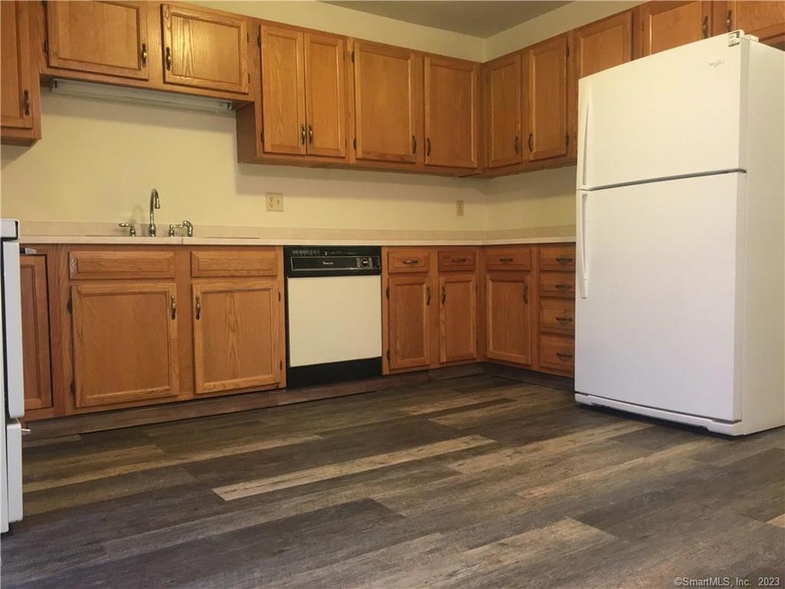 41 Nash Place unit A, Norwalk, CT 06854 - photo 1