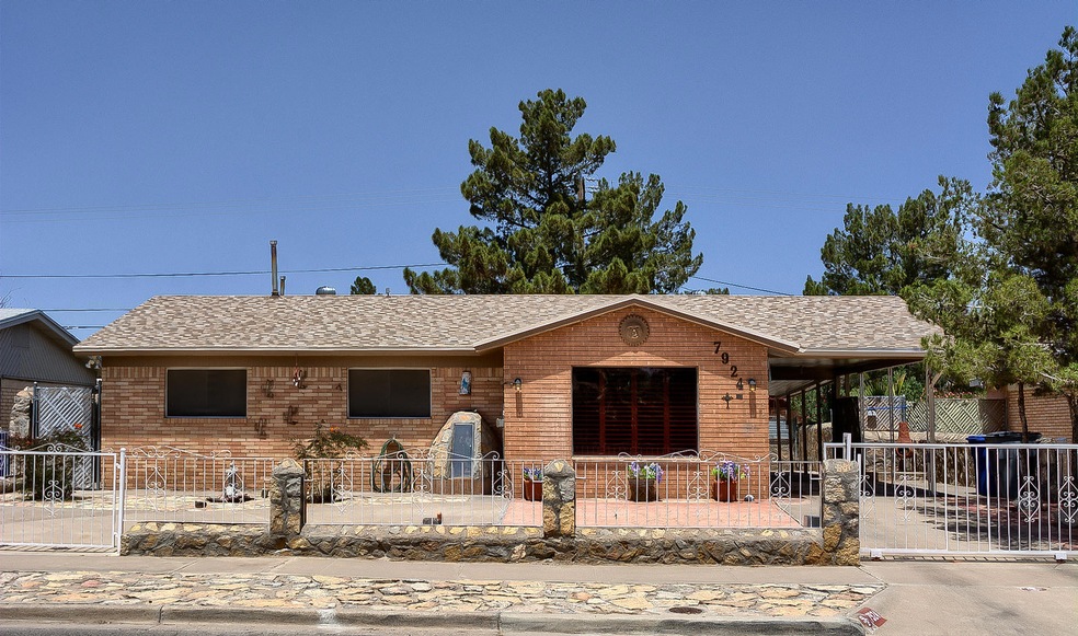 7924 Broadway Dr, El Paso, TX 79915 - photo 1