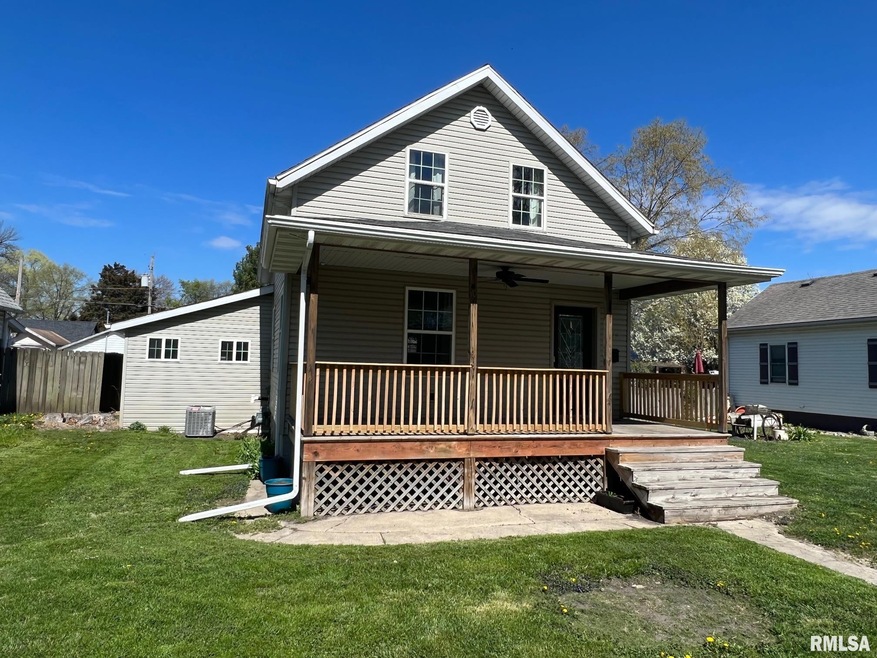 619 N Hamilton St, Lincoln, IL 62656 - photo 1