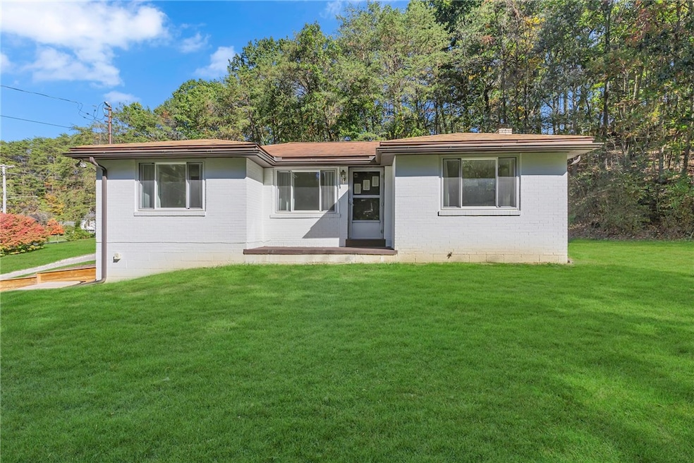 Welcome to 584 Chapel Rd in the heart of Center Township!