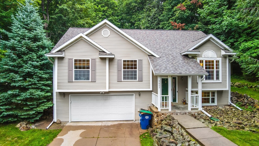 Under Contract $359,900
