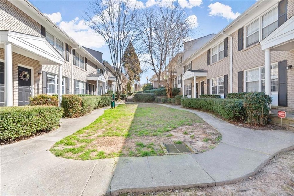 View of property's community featuring a residential view