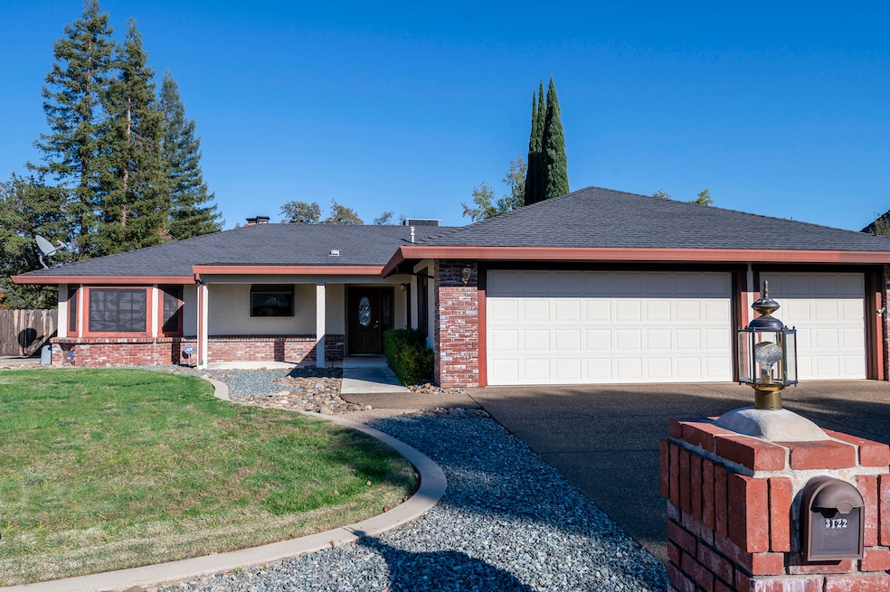 3122 Panorama Dr, Redding, CA 96003 - photo 1