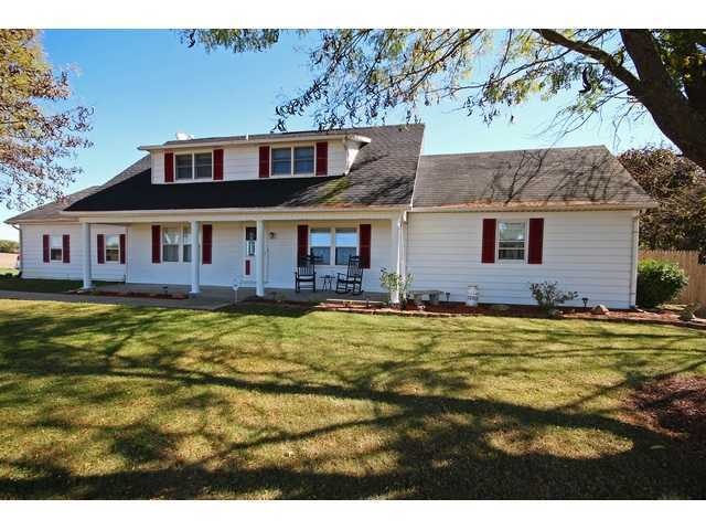 22906 Bolender Pontius Rd, Circleville, OH 43113 - photo 1