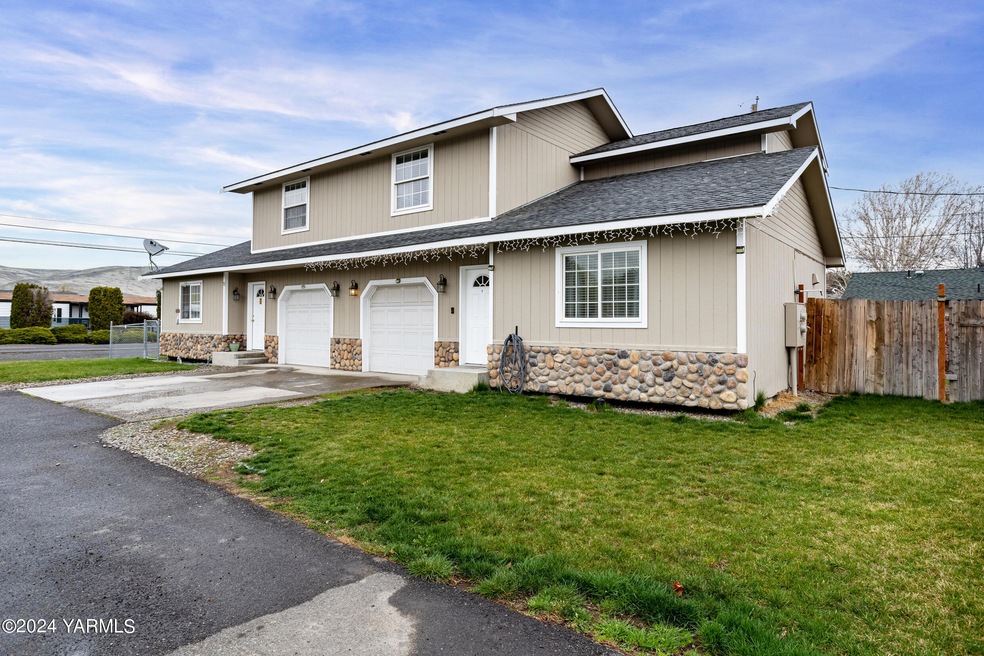 3100 Castlevale Front