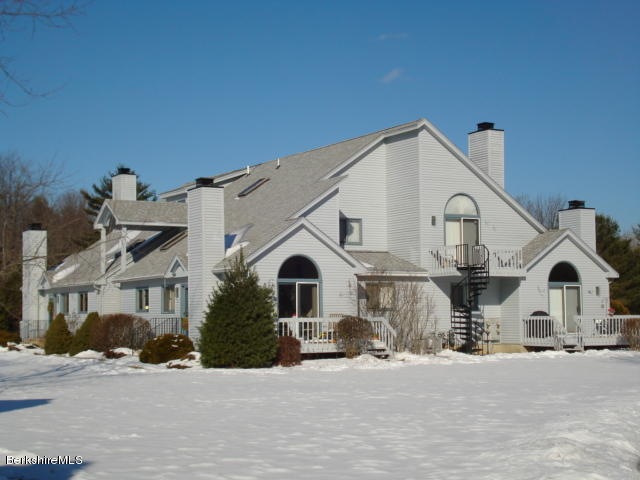 0 Pondview Dr unit H5, Pittsfield, MA 01201 - photo 1