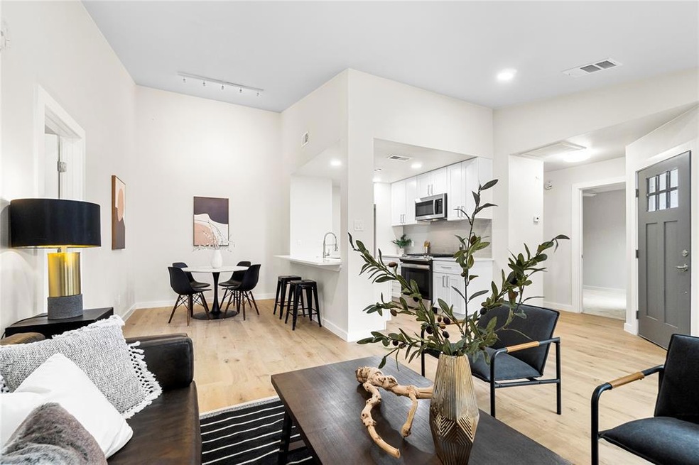 4506 Dorsett Oaks Cir unit A, Austin, TX 78727 - photo 1