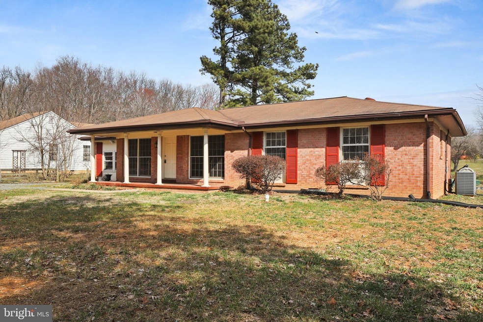 5156 Dumfries Rd, Warrenton, VA 20187 - photo 1