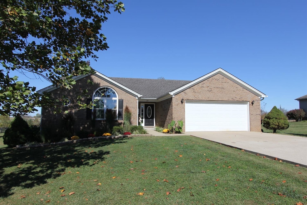 105 Station Dr, Salvisa, KY 40372 - photo 1