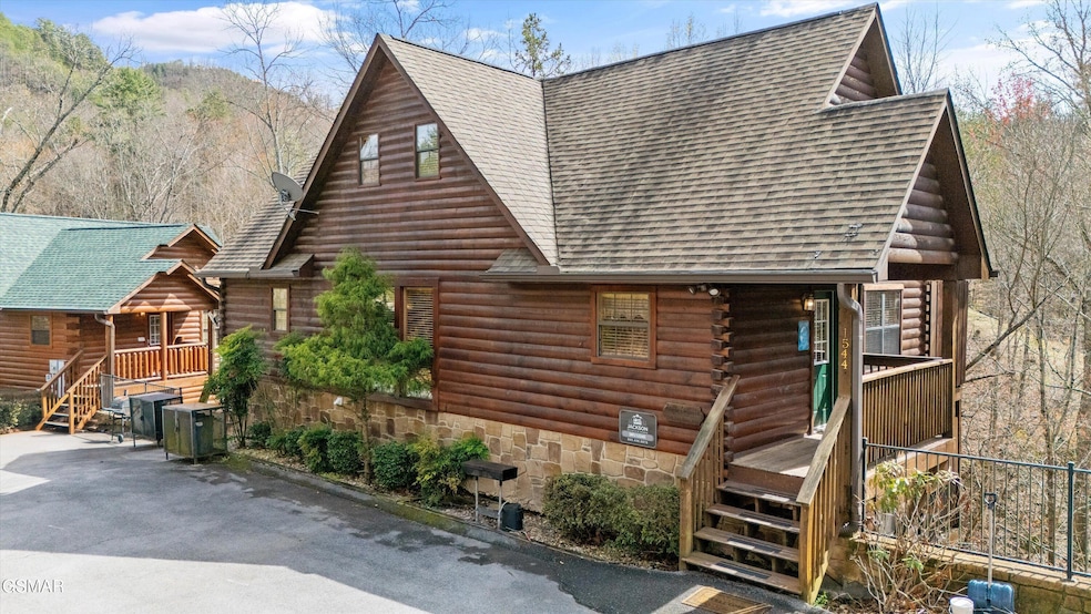 1544 Boo Boos Way, Sevierville, TN 37862 - photo 1