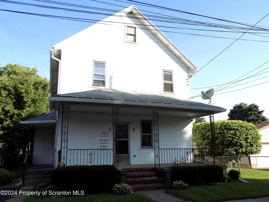 137 Pine St unit 3, Throop, PA 18512 - photo 1