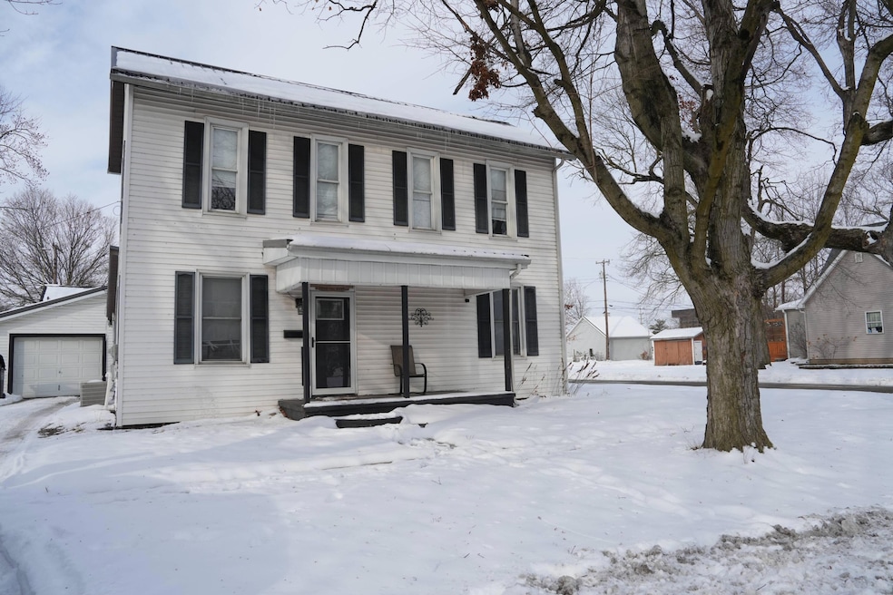 1002 Franklin Ave, Rochester, IN 46975 - photo 1