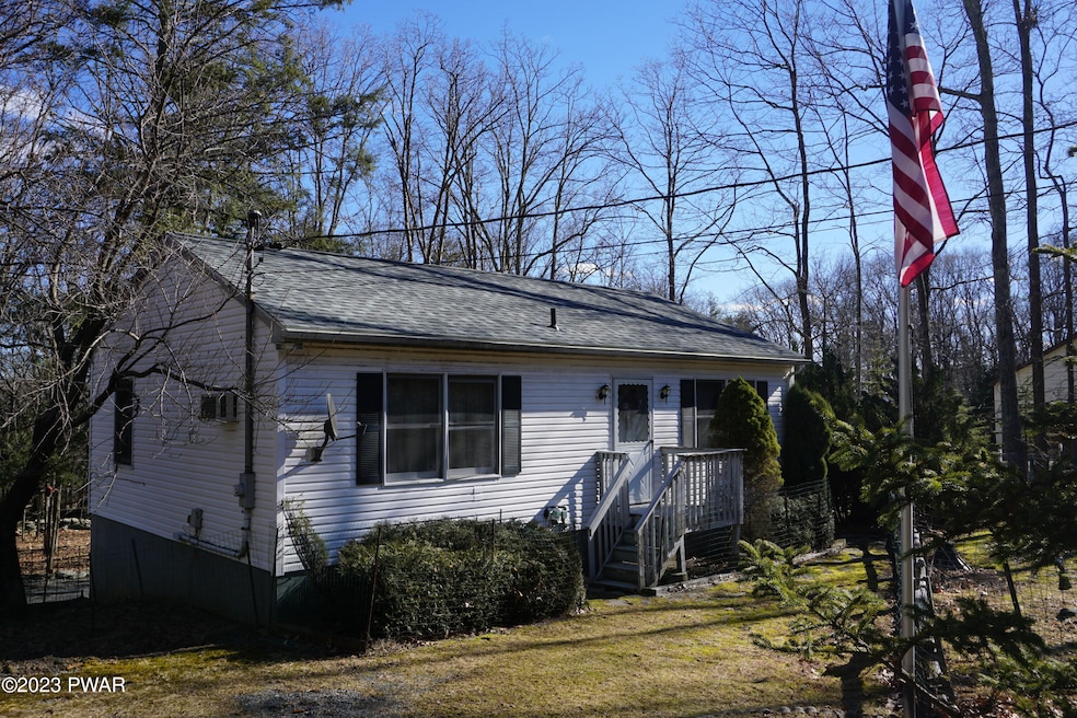 146 Palmetto Dr, Milford, PA 18337 - photo 1