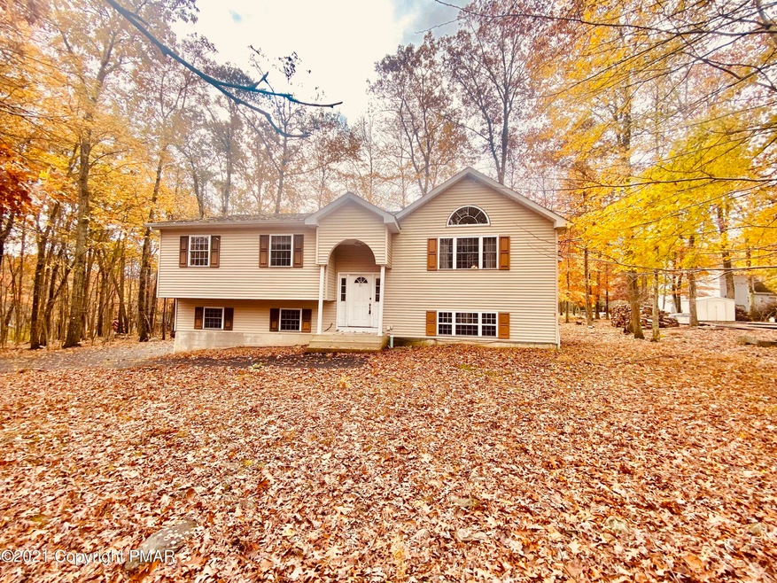 1216 Hunters Woods Dr, East Stroudsburg, PA 18301 - photo 1