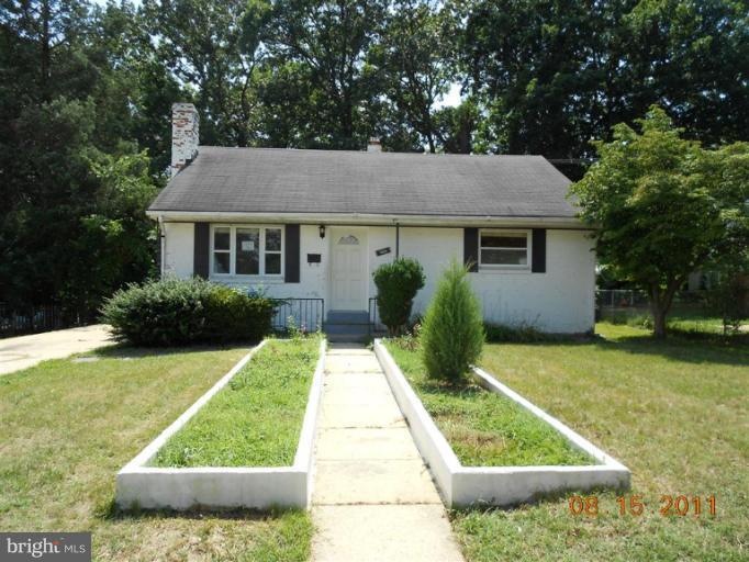 1405 Quinwood St, Hyattsville, MD 20783 - photo 1