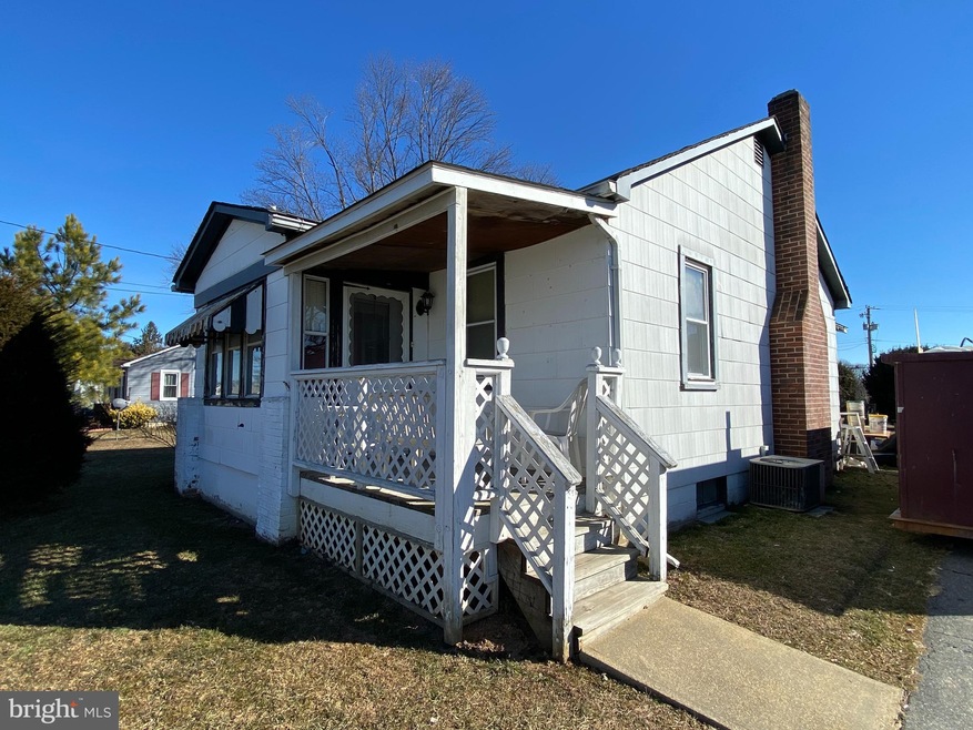 6231 Walnut Ave, Sykesville, MD 21784 - photo 1