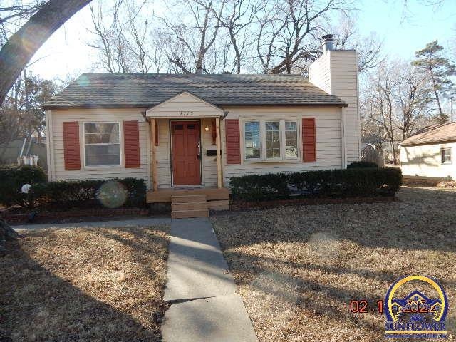 3115 SW Sena Dr, Topeka, KS 66604 - photo 1