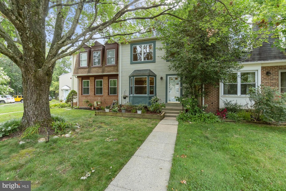 11602 Summer Oak Dr, Germantown, MD 20874 - photo 1