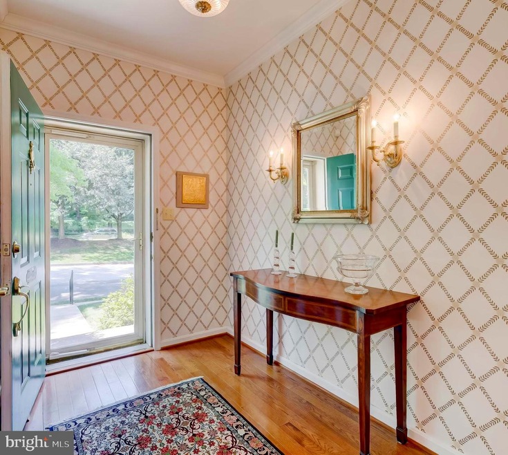 11829 Sherbourne Dr, Lutherville Timonium, MD 21093 - photo 1