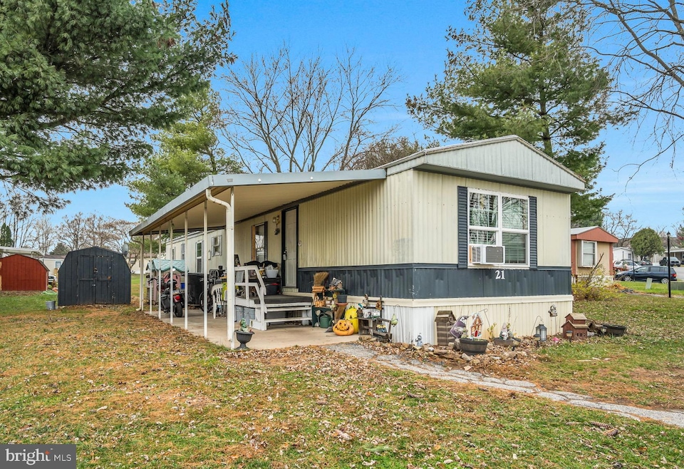 21 Willow Tree Ln, Dover, PA 17315 - photo 1