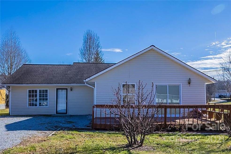 104 Joyce Rd, Hendersonville, NC 28792 - photo 1