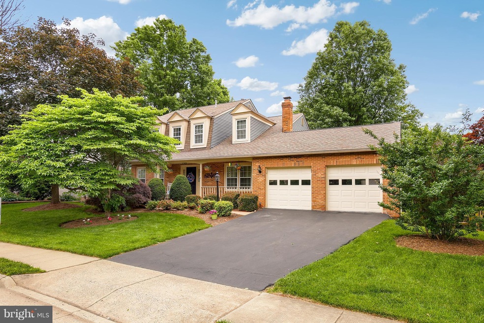 112 Connemara Dr, Sterling, VA 20164 - photo 1