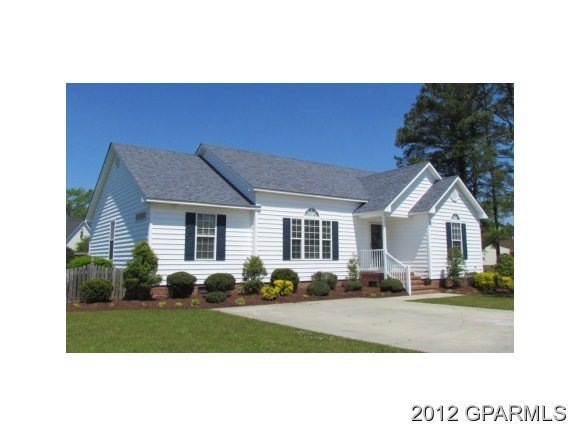 2604 Coopers Pointe Dr, Winterville, NC 28590 - photo 1