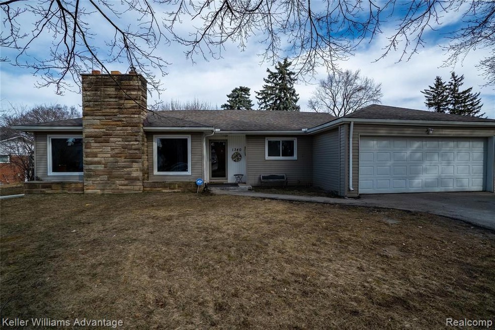 1340 Fieldway Dr, Bloomfield Hills, MI 48302 - photo 1