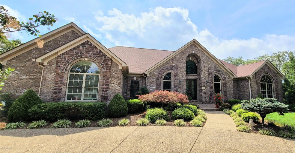 815 Cedar Falls Dr, Mount Washington, KY 40047 - photo 1