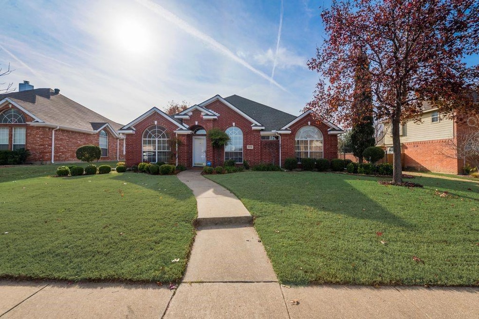 5608 Mckinley Ln, Richardson, TX 75082 - photo 1