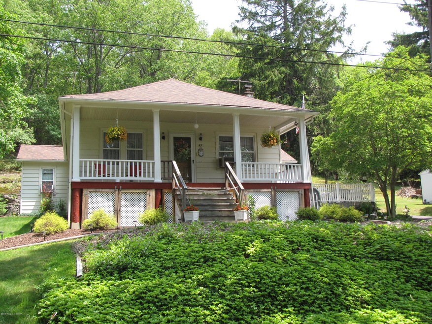 67 Maple St, Harveys Lake, PA 18618 - photo 1