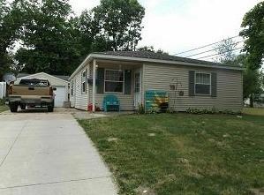 860 S 8th St, Marion, IA 52302 - photo 1