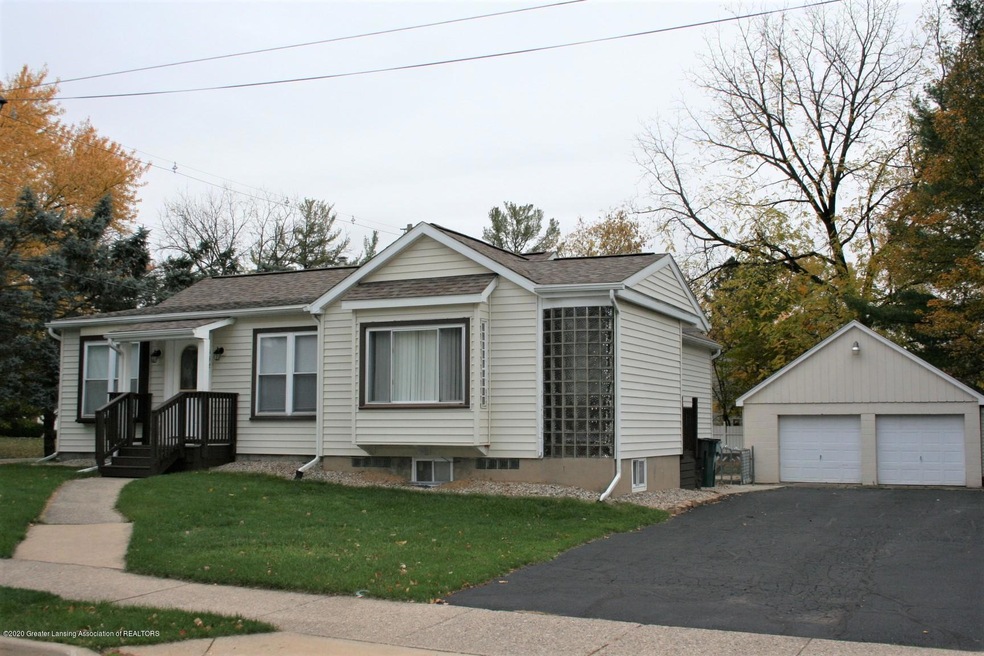542 Wayland front pic