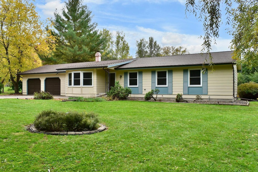 2187 Clinton Dr, Winona, MN 55987 - photo 1