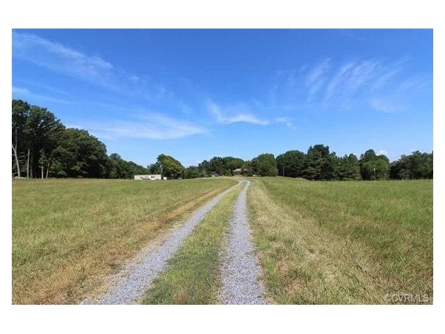 2971 Vawter Corner Rd, Louisa, VA 23093 - photo 1