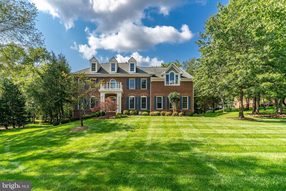 7012 Balmoral Forest Rd, Clifton, VA 20124 - photo 1