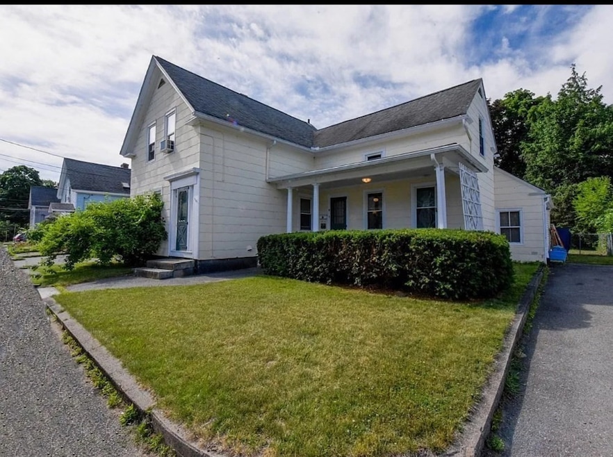 17 Grove St, Ayer, MA 01432 - photo 1