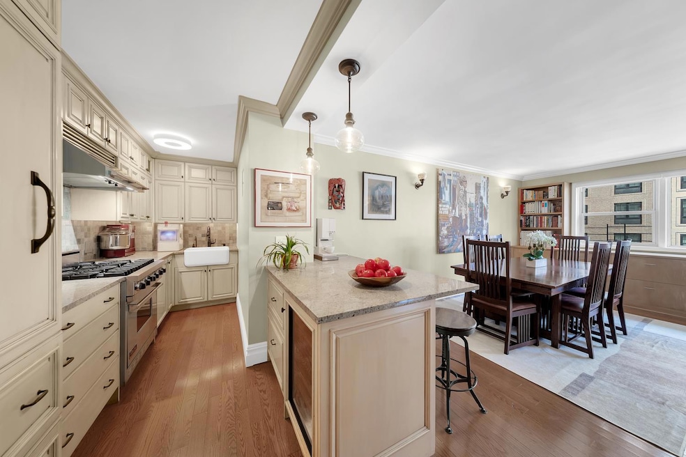 Sold $1,670,000 • Co-Listing Agent